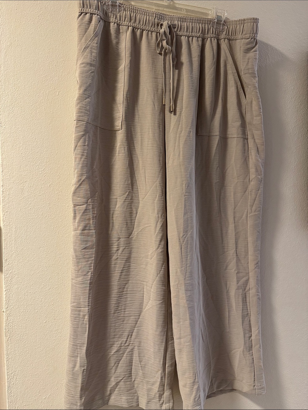 Counterparts Women's Wide-Leg Drawstring Sweatpants in Light Taupe